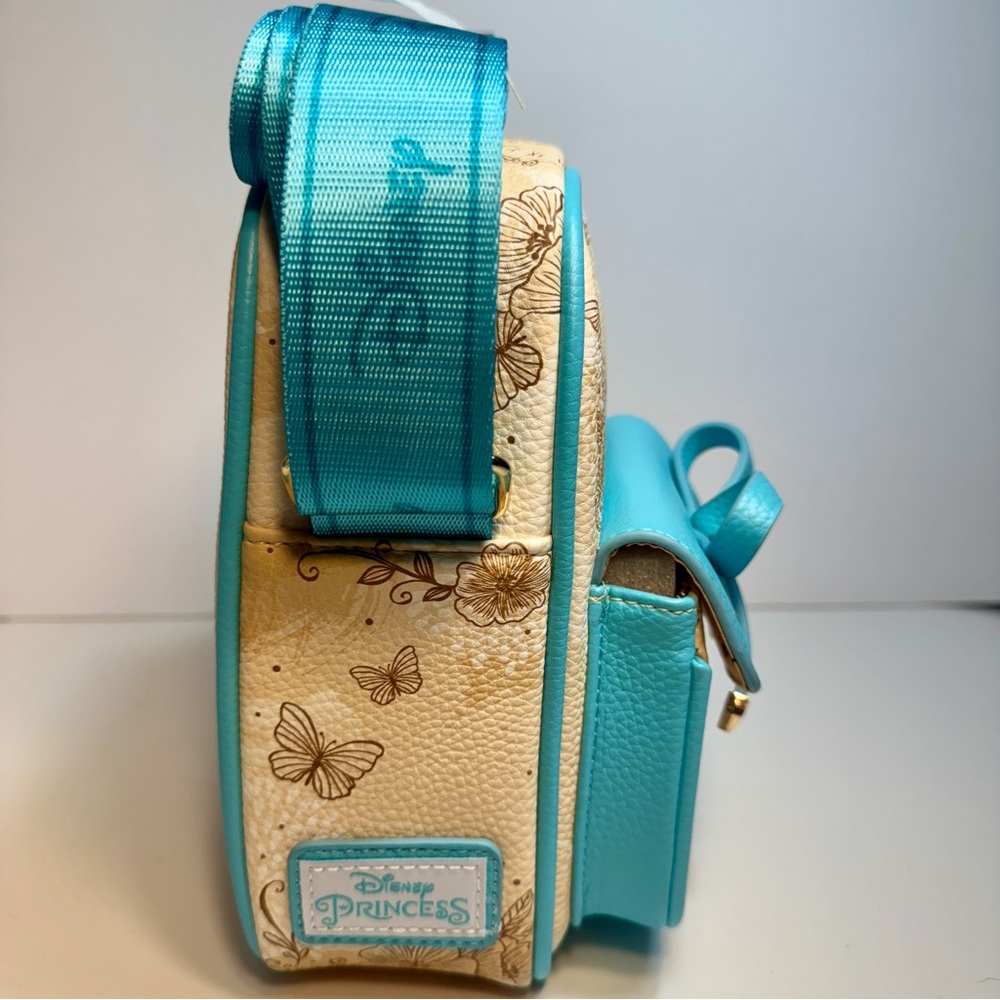 NWT. WondaPop Luxe Disney Cinderella Crossbody Bag. pebble vegan leather. - Picture 6 of 16